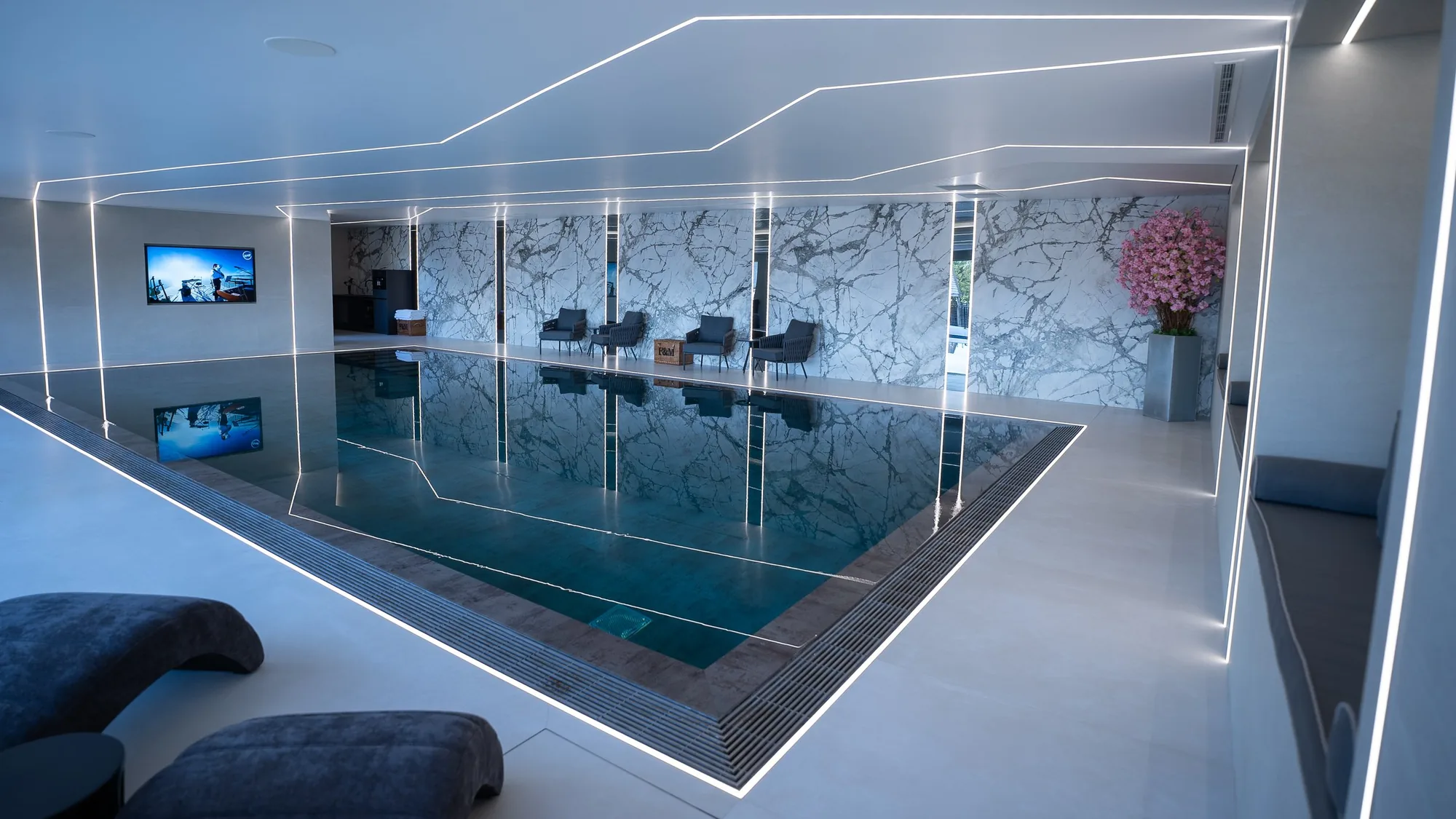 Concealed lighting around the pool